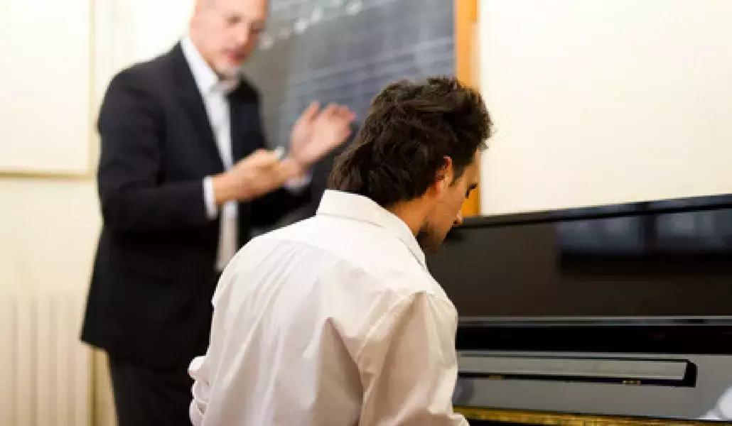 Contatta un insegnante privato per studiare il pianoforte!