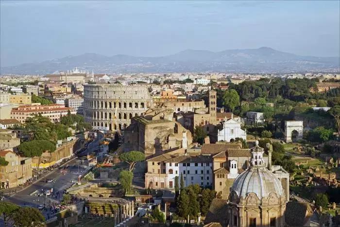 La Roma imperiale rappresenta la culla della nostra cultura e della nostra lingua