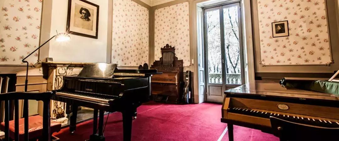 Le scuole di musica ti preparano al conservatorio e ti insegnano a suonare il piano a ogni età. 
