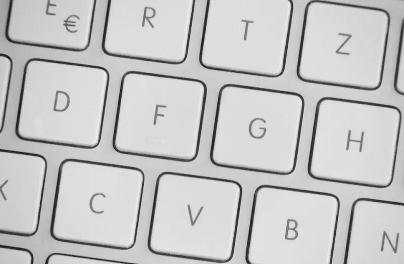 I tasti del computer sono usati come tasti del pianoforte.