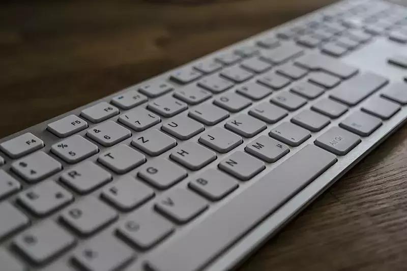 I computer consentono più spazio per le dita.