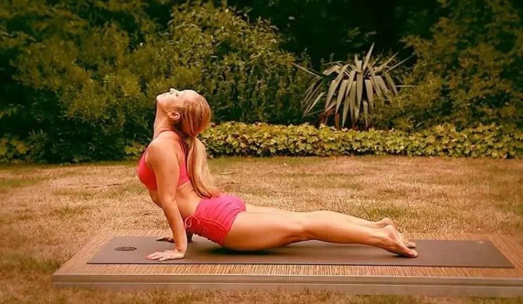 Impara a fare yoga con i video!
