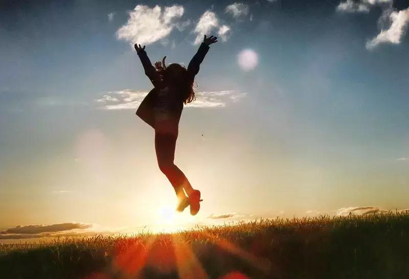 In tutti i campi, e quindi anche nello yoga, la motivazione è il motore di ogni successo.Ecco perché è importante conservarla intatta nel tempo senza cedere a facili distrazioni.