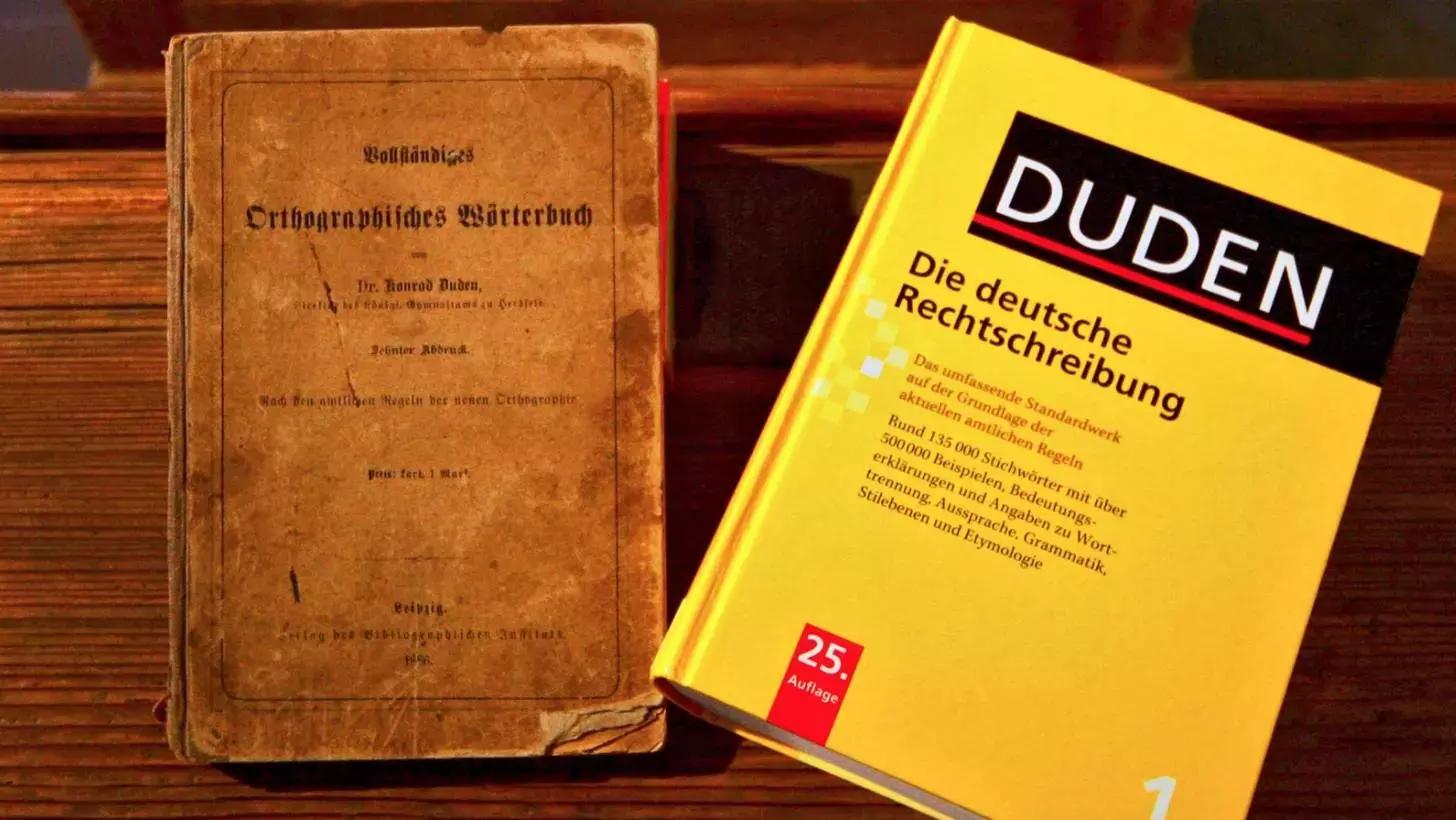 Il tedesco, come ogni lingua viva, si evolve costantemente introducendo parole nuove derivate dall'inglese e altre lingue straniere, dalle nuove abitudini e situazioni che vivono i locutori madrelingua.