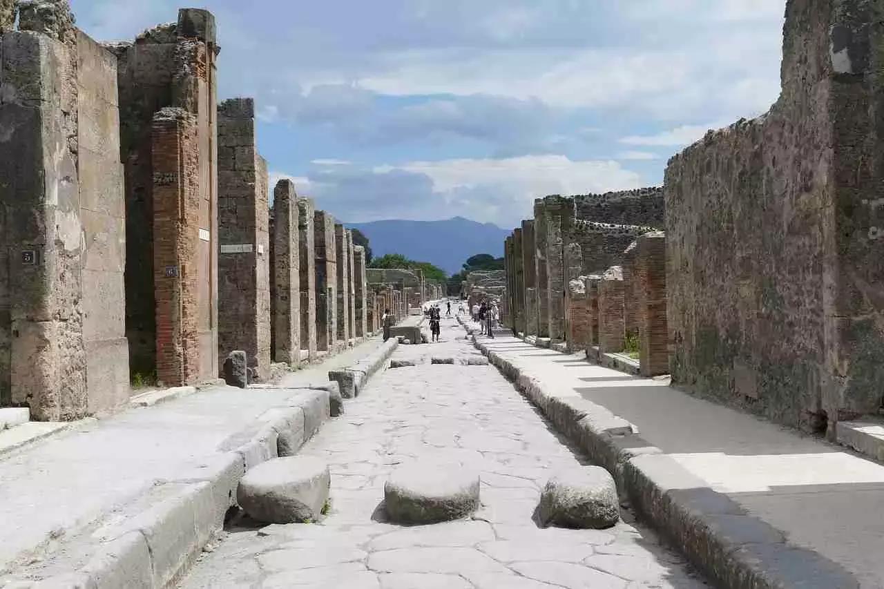 Dalla riscoperta di Pompei abbiamo imparato molto sugli aspetti della vita di tutti i giorni degli uomini e delle donne della Roma antica.