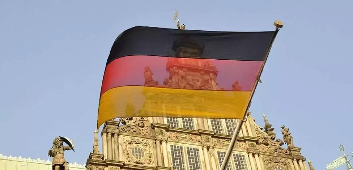 Per viaggiare in Germania, per richiedere la naturalizzazione tedesca o anche solo per ampliare i tuoi limiti culturali e conoscitivi. Impara il Tedesco.