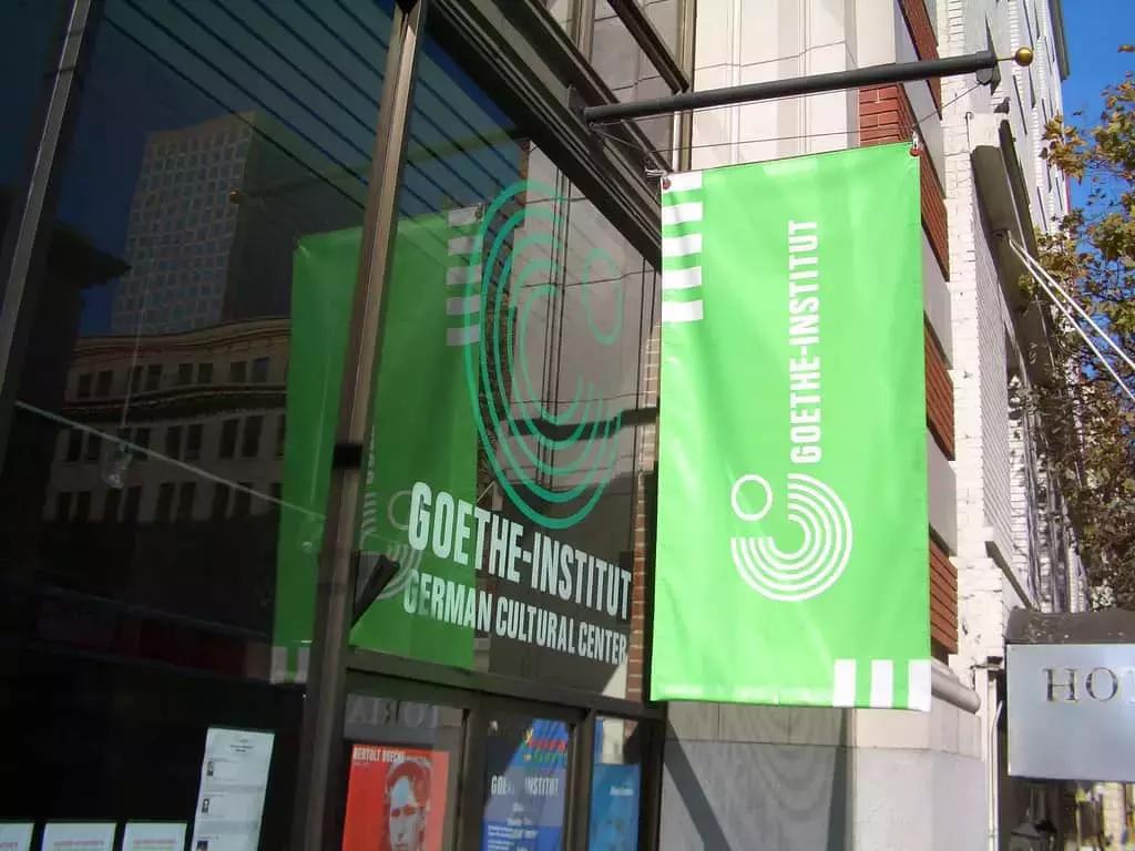 Per testare il tuo tedesco professionale puoi dare il Goethe-Test PRO che ha ereditato il sistema del BULATS ed è molto apprezzato dalle aziende italo-tedesche e internazionali.