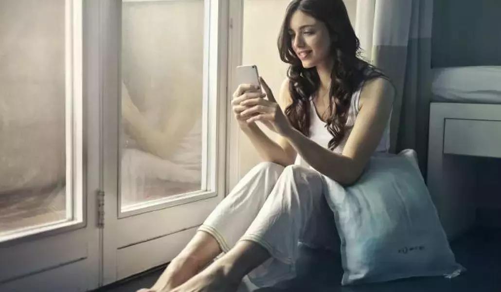 Basta avere uno smartphone per trovare un tutorial sulla meditazione!