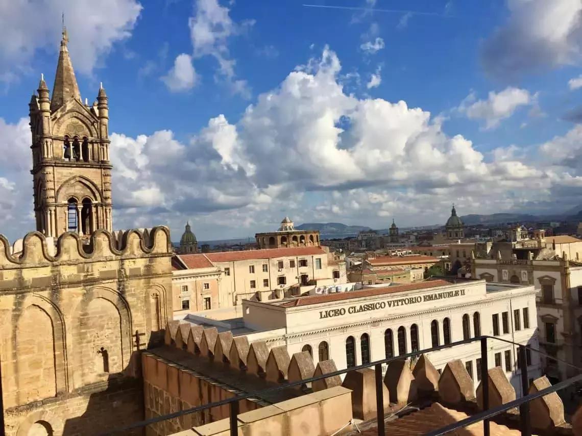 Nel capoluogo siciliano puoi imparare il tedesco nelle scuole pubbliche anche se non sei uno studente.