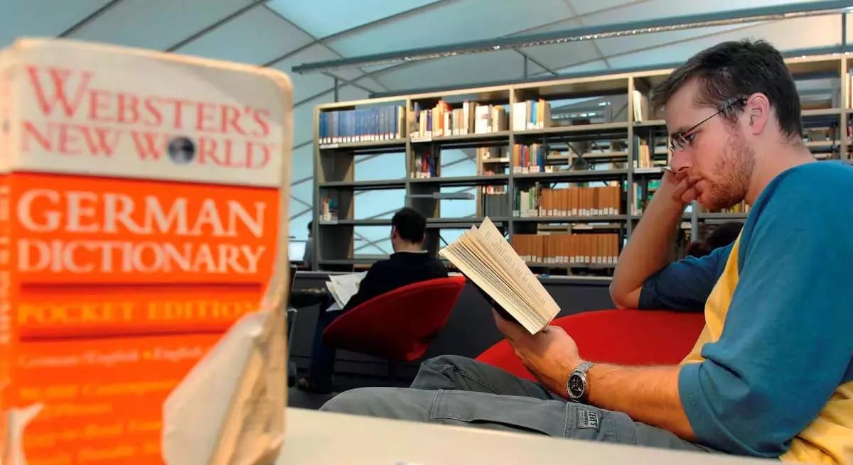 Trova una scuola di lingue o un corso finanziato di tedesco a Palermo.