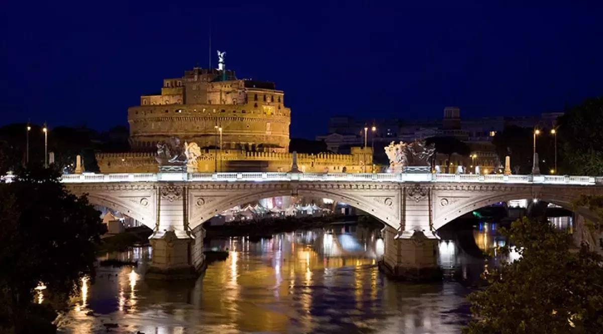Se cerchi un corso di tedesco a Roma puoi scegliere uno degli insegnanti di Superprof, andare presso un istituto culturale italo-tedesco oppure presso una scuola di lingue, senza dimenticare la scuola germanica e le università romane che offrono corsi di lingua aperti a tutti gli studenti e il personale amministrativo.