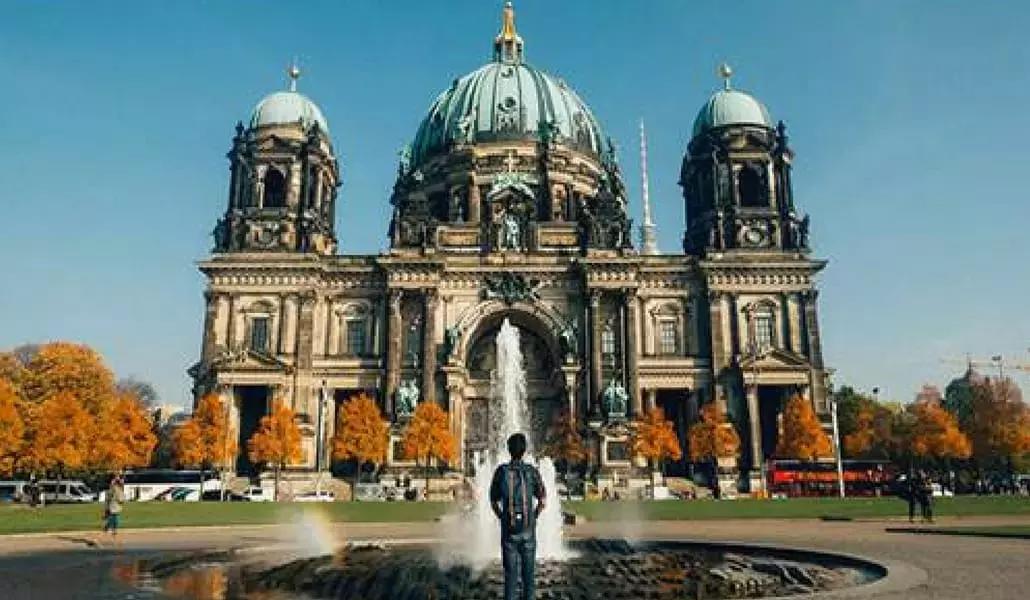 Visita Berlino per migliorare il tuo tedesco!