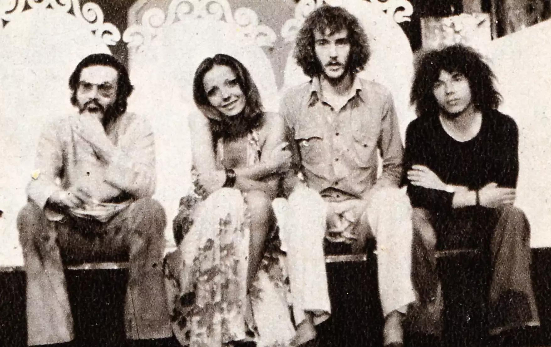 La scuola romana di cantautori ha sfornato dei grandissimi artisti.