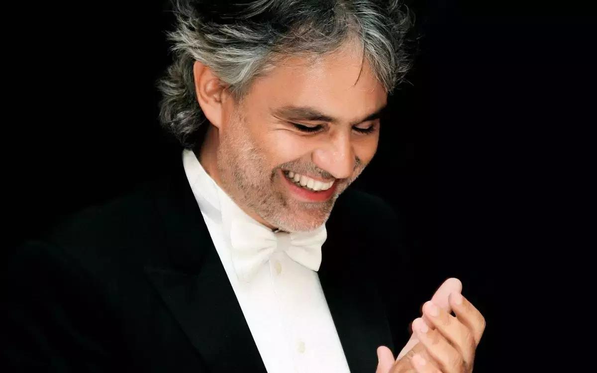 Il successo di artisti come il tenore Andrea Bocelli supera i confini nazionali, conquistando l'attenzione e l'approvazione di tutto il mondo.