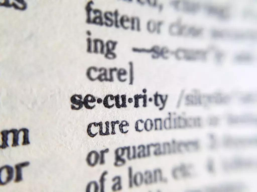 Perché usare un monolingue e quando un bilingue: i motivi sono diversi.