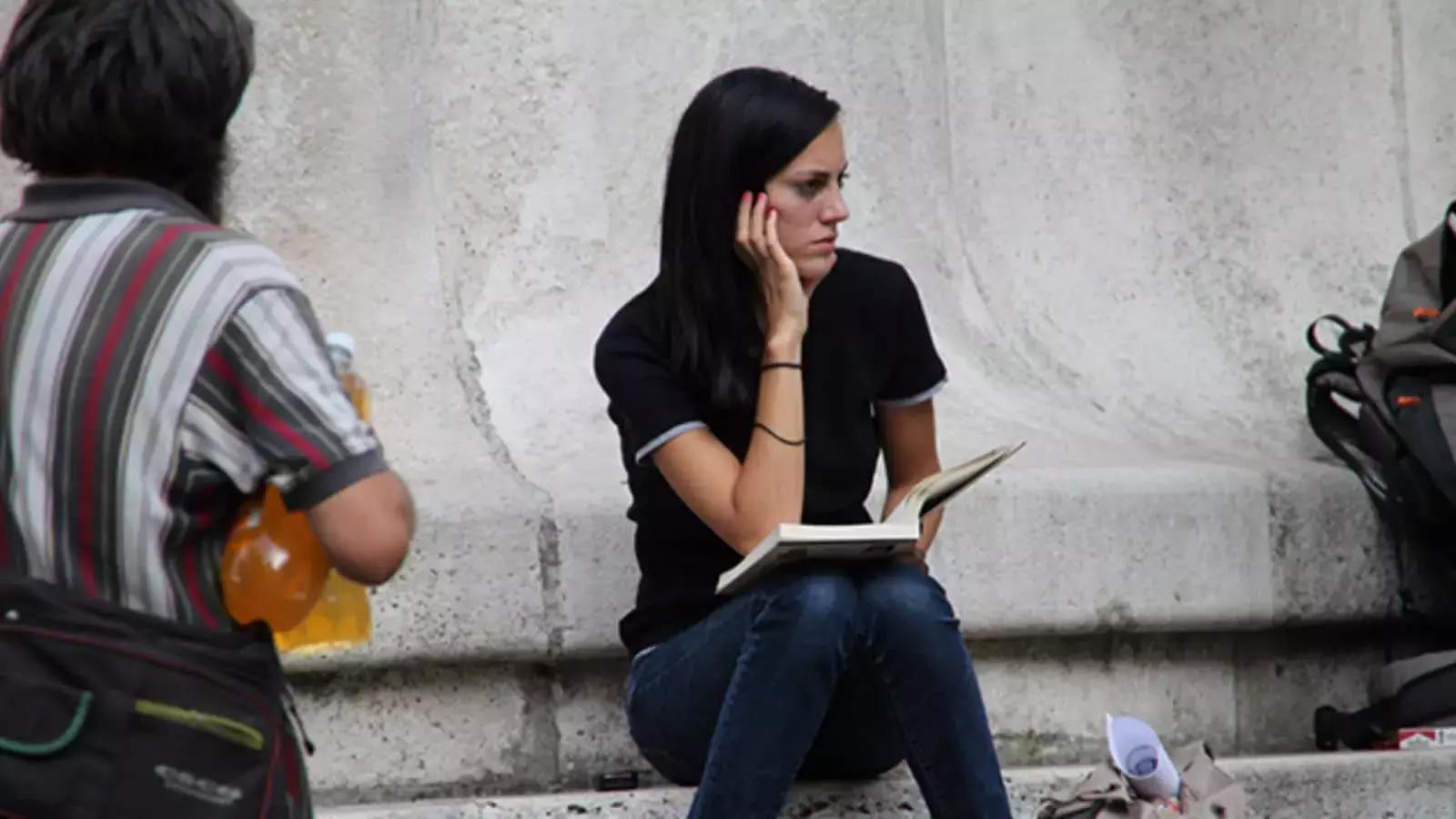 Per dare corsi privati di italiano basta avere le competenze giuste, molta motivazione, una buona metodologia e la capacità di valutare il proprio profilo realisticamente.