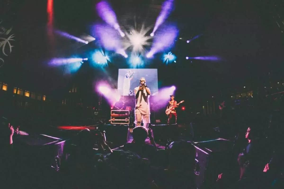 Fatti aiutare da un insegnante di canto, affinché la tua tecnica sia ineccepibile.