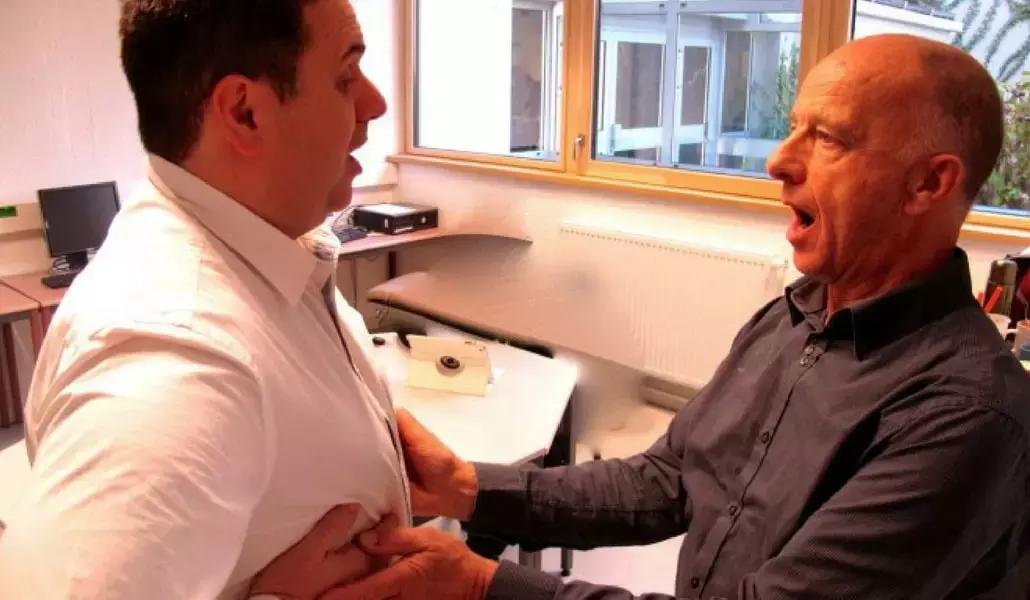 La respirazione è fondamentale per cantare bene. Ecco perché un insegnante privato può essere una risorsa preziosa per imparare a utilizzare il diaframma in maniera corretta.