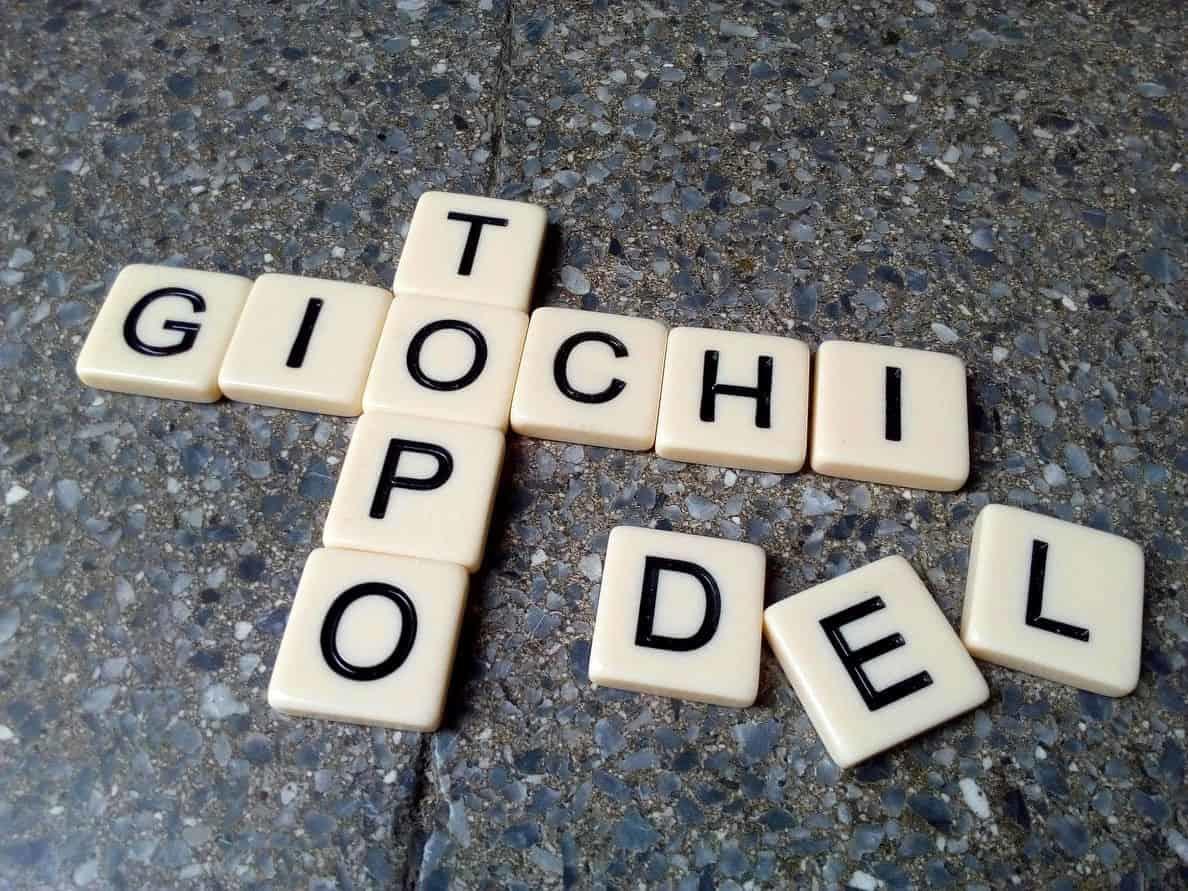 Non tutti condividono la valenza didattica del dettato che, però, resta uno degli strumenti più usati nella scuola primaria.