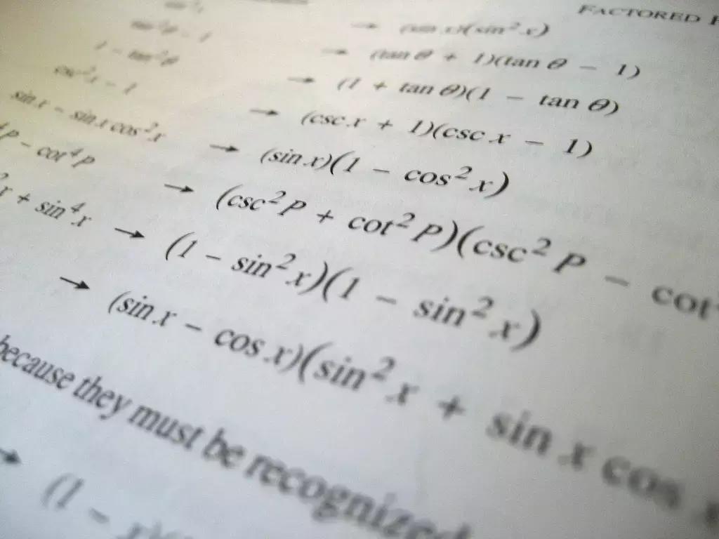Spesso la gente è convinta che le materie scientifiche possano darci maggiore sicurezza lavorativa.
