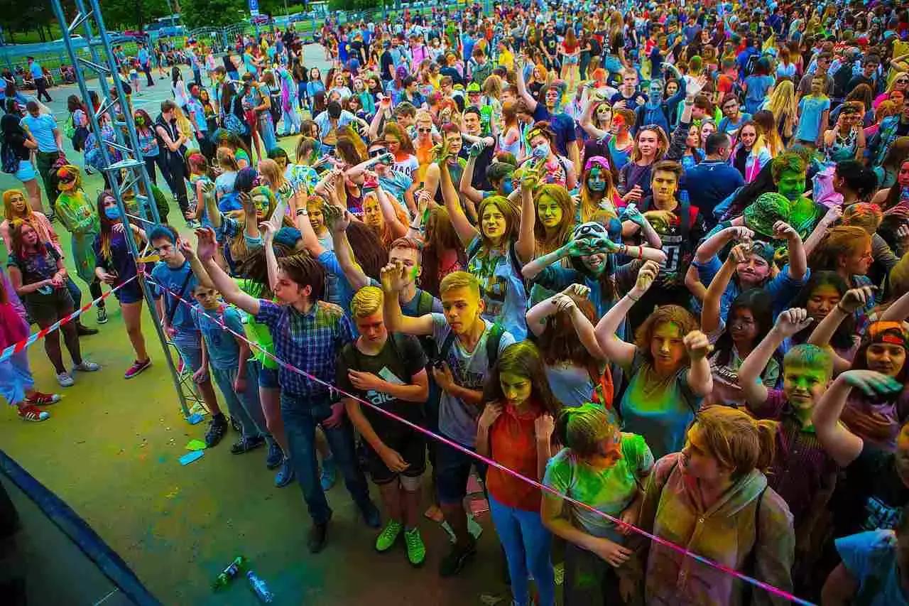 In quanto addetto stampa di un giornale o di una rivista o di un sito web, sarai accreditato per entrare gratuitamente a concerti, festival, mostre ed eventi di ogni tipo.