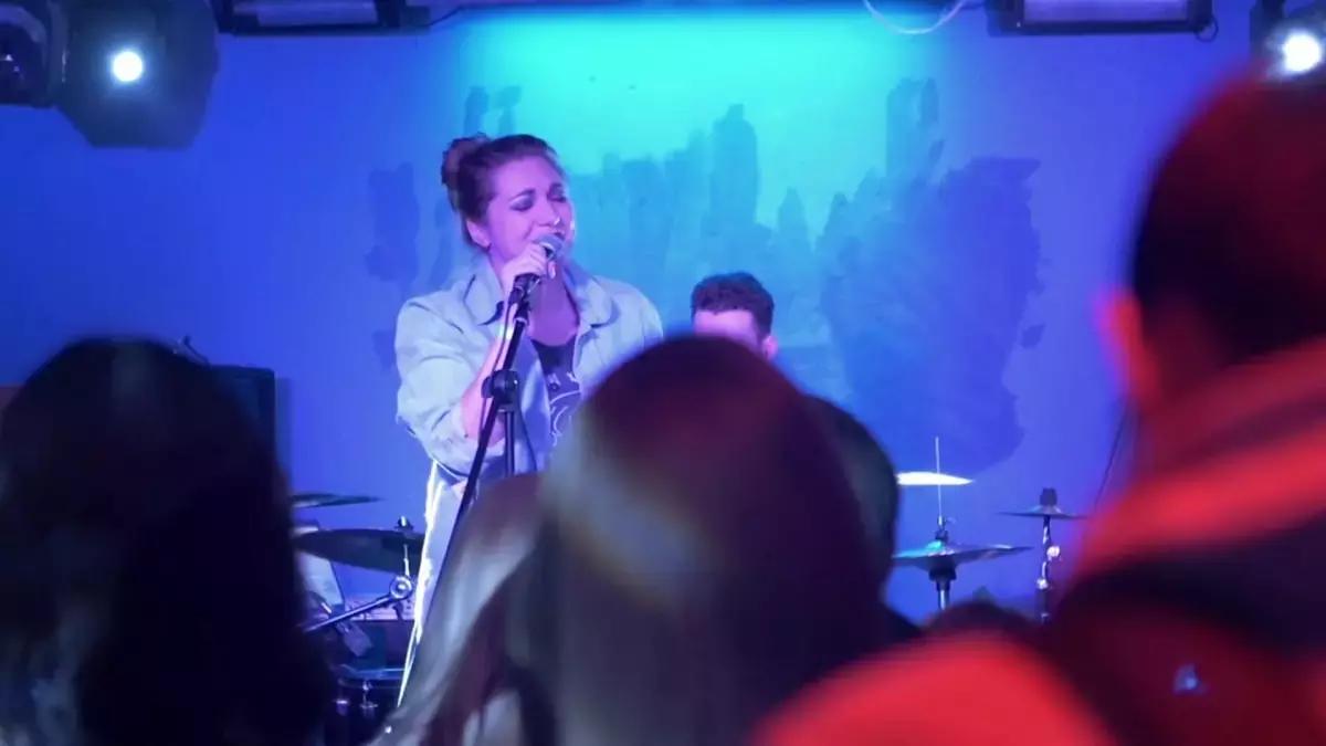 Diventare un insegnante di canto significa impegnarsi per far crescere il tuo allievo.