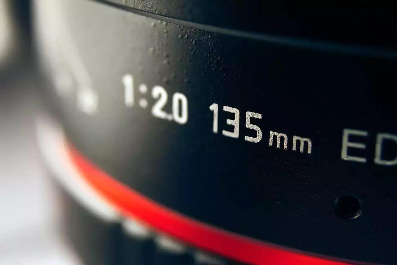 Obiettivo fisso o con zoom? Quale sceglieresti per questa foto? Meglio seguire un corso!