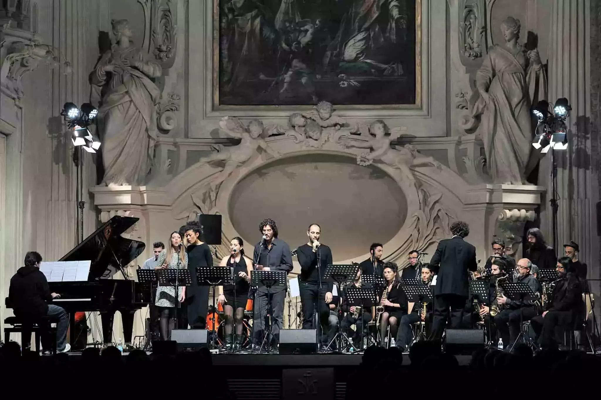 Su Superprof puoi trovare delle lezioni di canto nel bolognese.