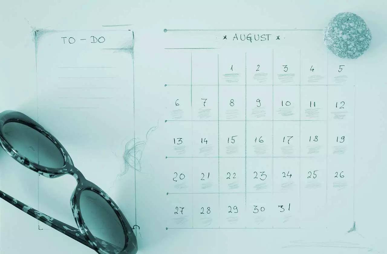 Una mezz’ora il lunedì, quaranta minuti prima della palestra del martedì, … tutto aiuta.