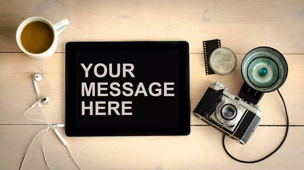 Grazie al web, potrai restare comodamente seduto a casa, mentre cerchi studenti e dispensi loro lezioni di fotografia.