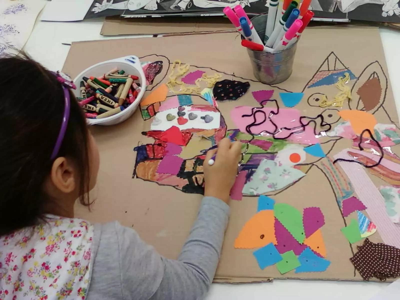 La scuola dà molto spazio al disegno nei primi cicli di istruzione.