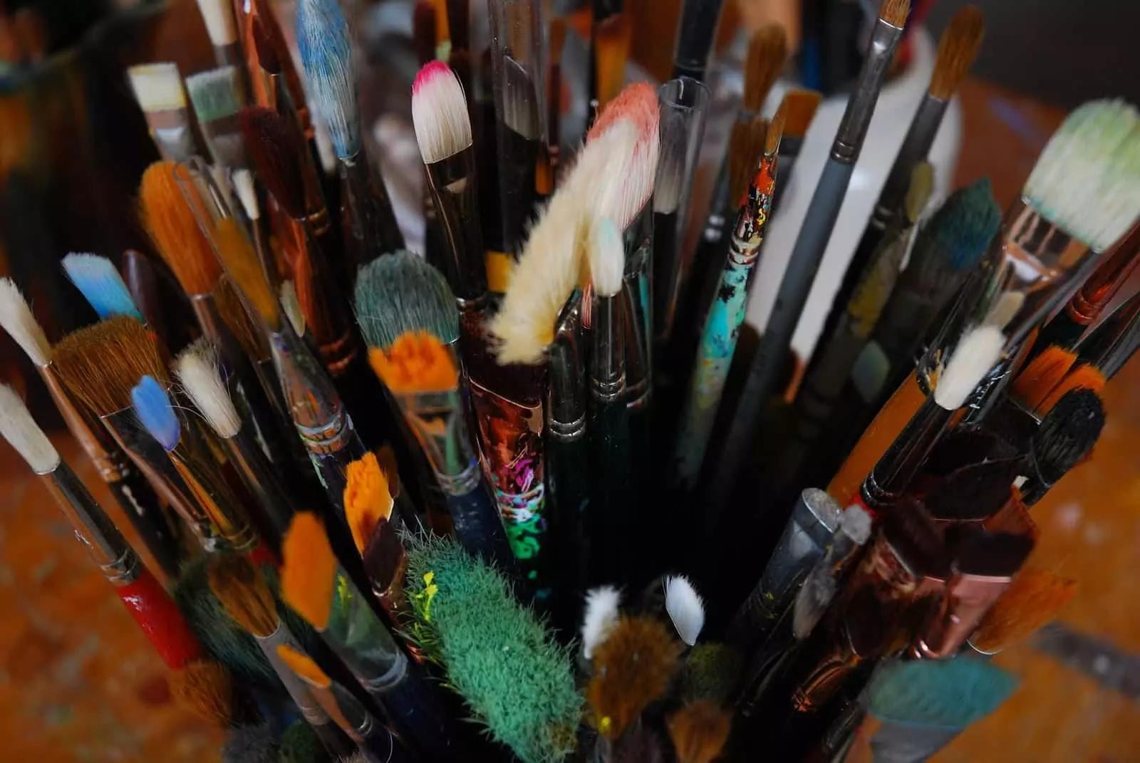 A Torino ci sono molte associazioni culturali che organizzano lezioni di disegno.