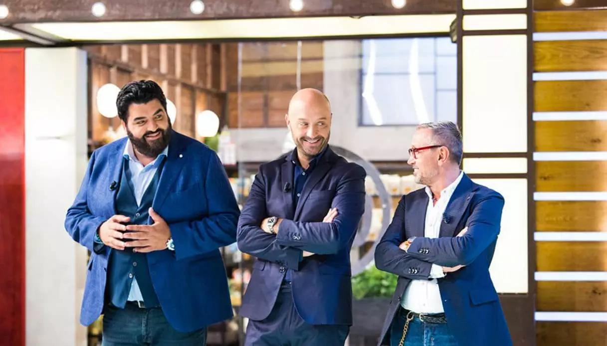 La storia della cucina si + fatta oralmente, poi con libri e ricette e ora con la televisione e i corsi di cucina a domicilio.