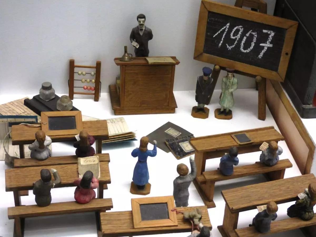 Il maestro giapponese ideale deve saper modernizzare il suo insegnamento e renderlo al passo con i tempi in modo da stimolare davvero l'interesse dei suoi studenti.