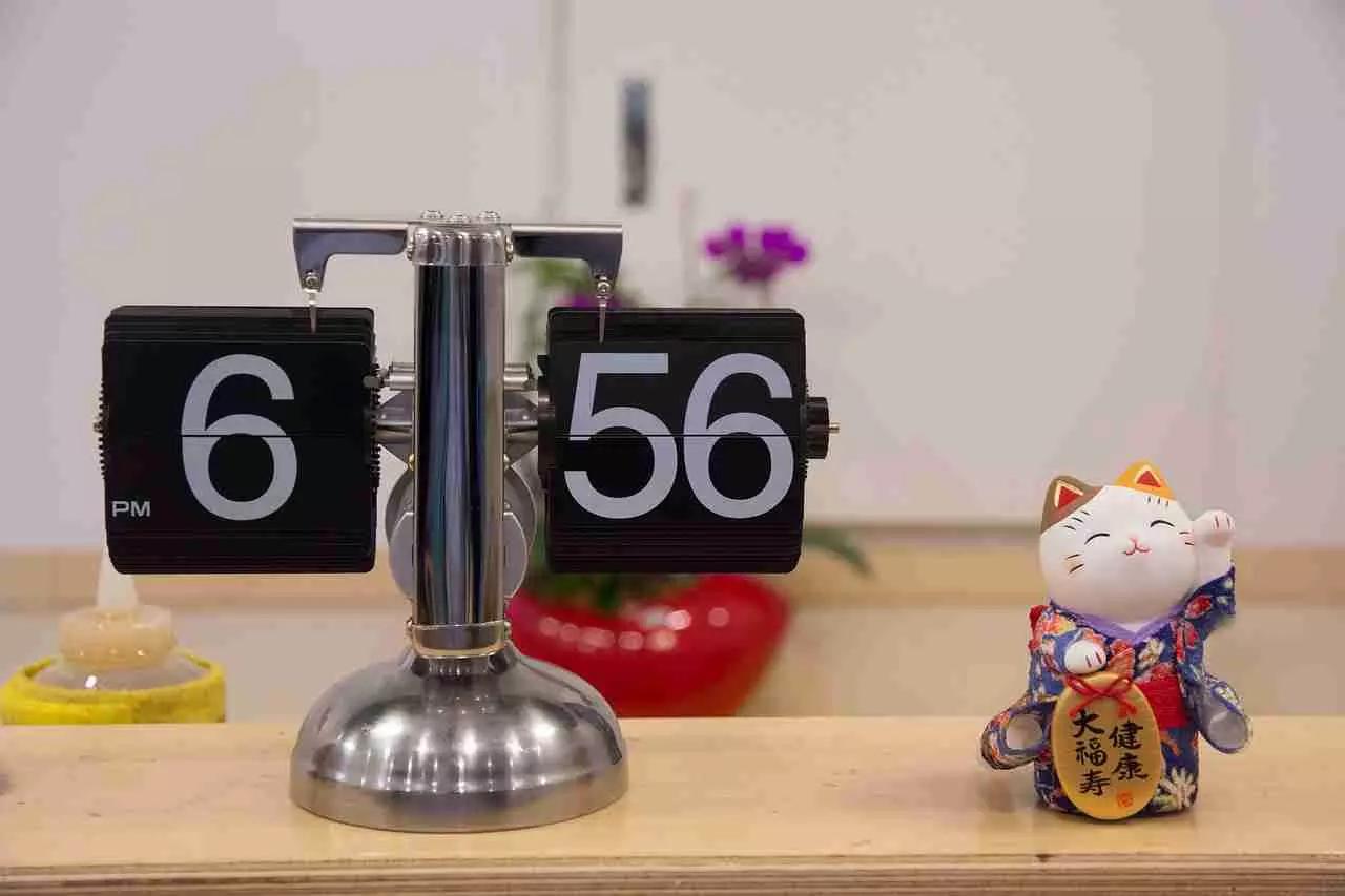 Ricorda che anche in Giappone si divide tra orari fino a mezzogiorno e orari fino a mezzanotte.