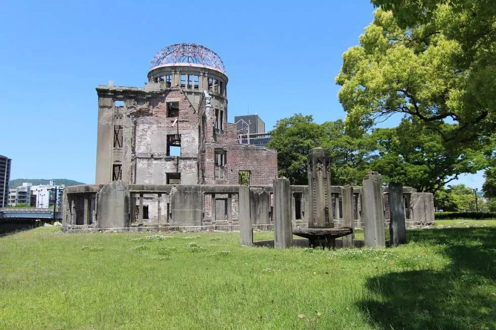 Hiroshima e Nagasaki sono diventati luoghi simbolo delle ore più buie del Giappone