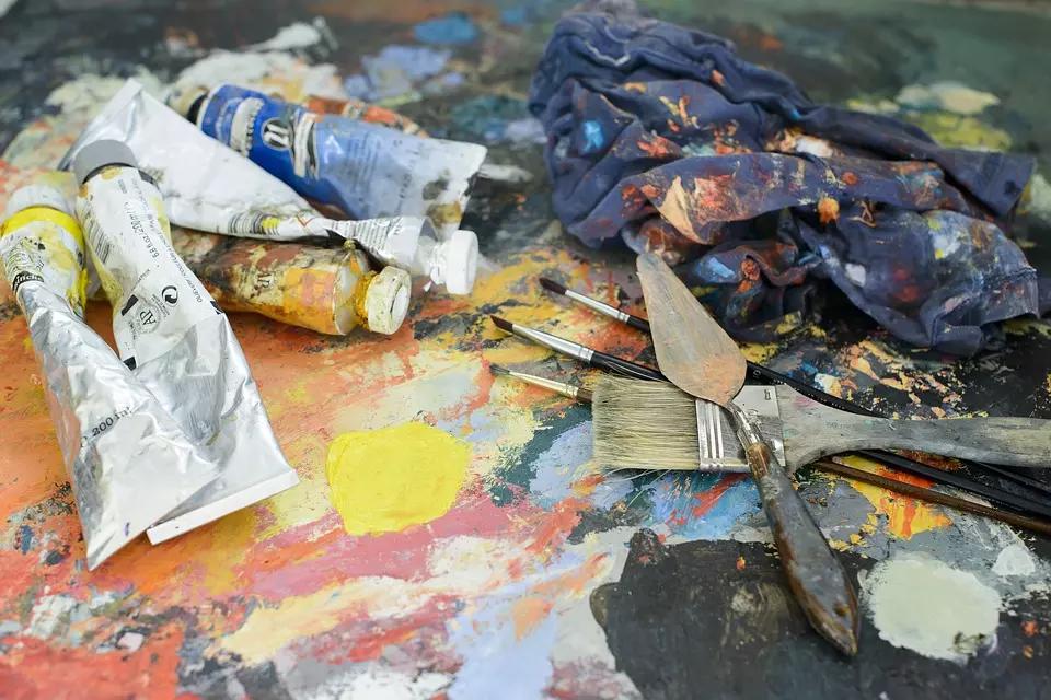 Al liceo artistico si apprendono le tecniche di pittura più avanzate!