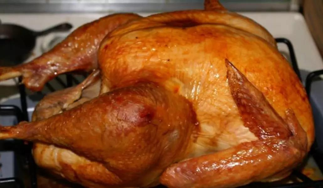 Il pollo arrosto è uno dei piatti preferiti da tutti!
