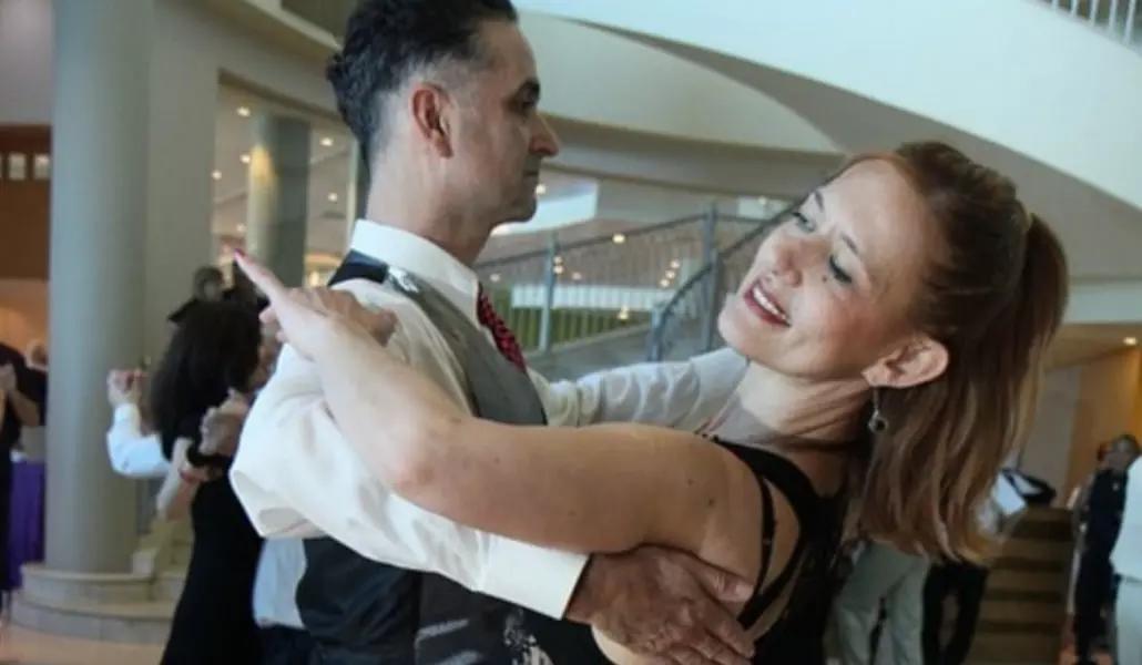 Nel valzer, la posizione del corpo è fondamentale!