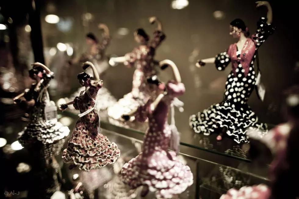 Oggi puoi insegnare una danza come il flamenco: scopri come fare.