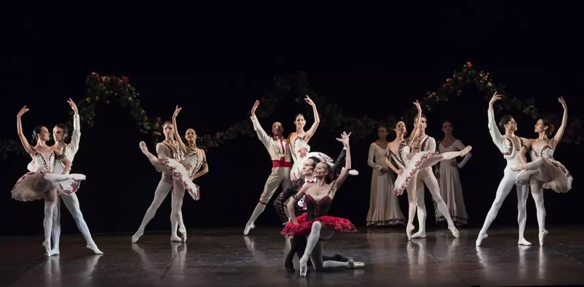 I teatri lirici sono ambiti da tutti i ballerini e insegnanti di danza.