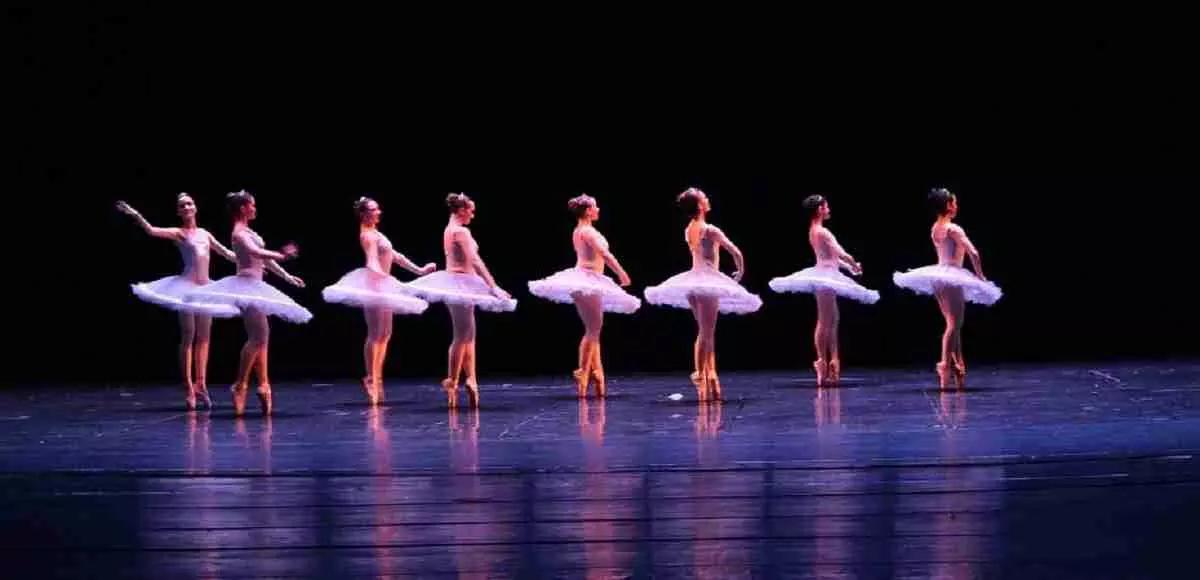 Sapevi che l’origine del balletto è tutta italiana? Una fierezza del nostro paese e uno spettacolo da non perdere.