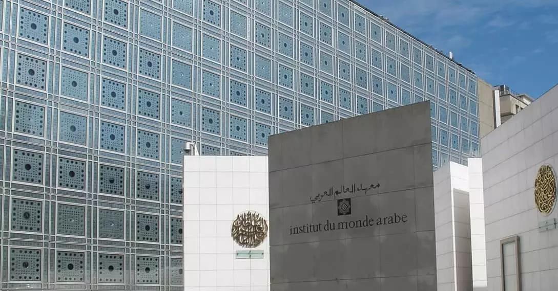 L'arabo è una lingua diffusa in tutti i continenti. 