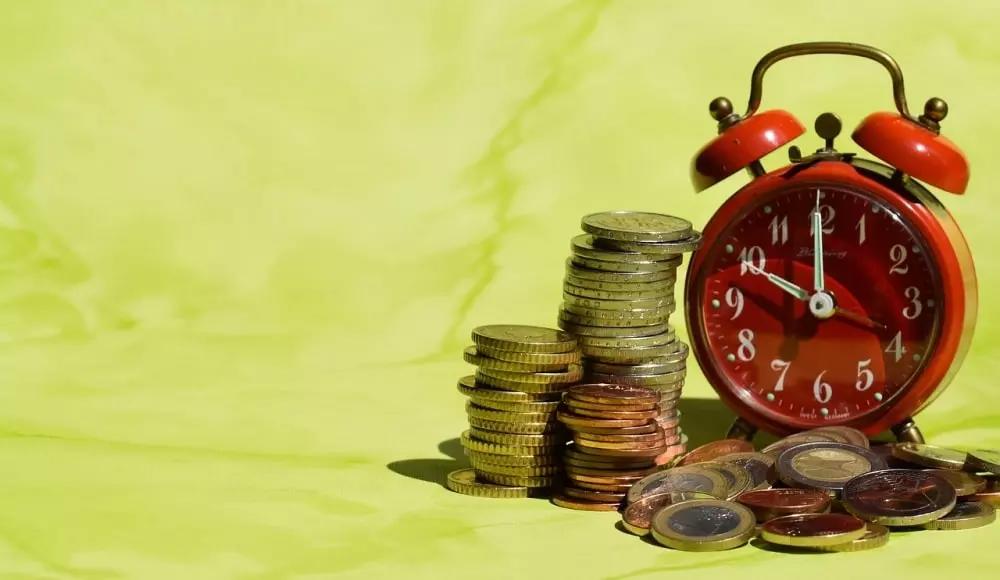 Puoi imparare l'arabo gratuitamente attraverso le risorse online.
