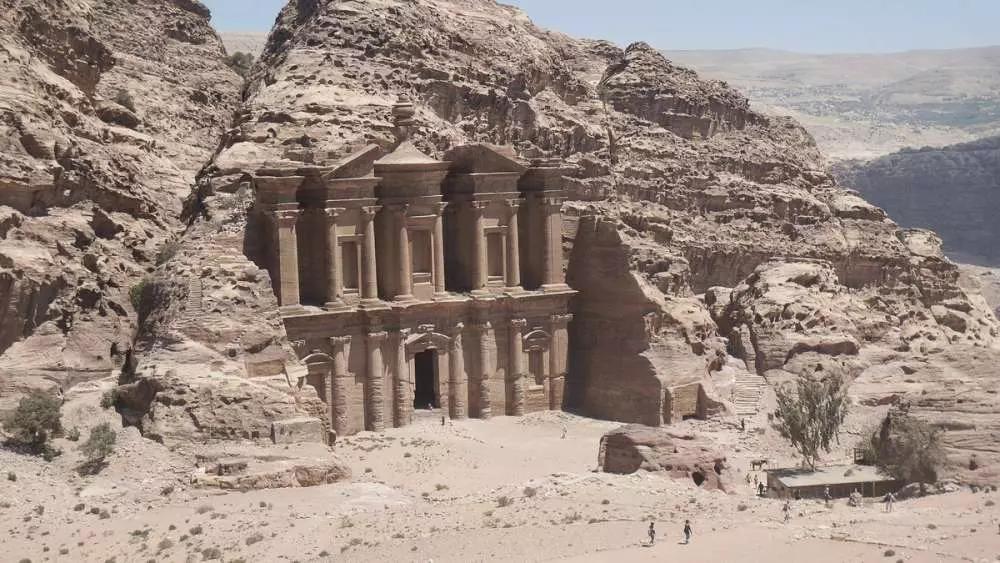 La storia della lingua araba nei secoli è molto affascinante e coinvolge moltissime popolazioni.