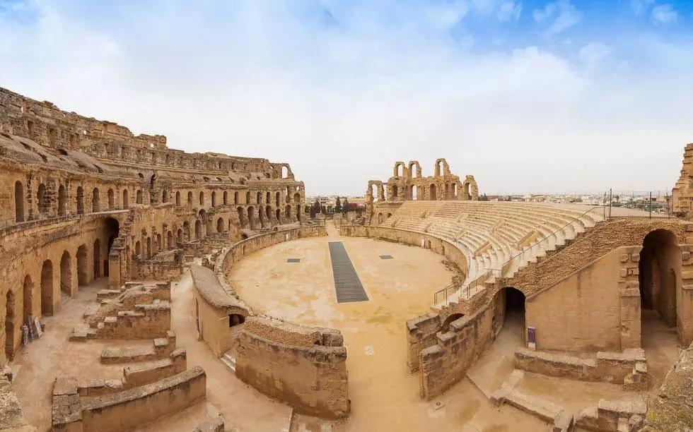 L'anfiteatro di El Jem (Tunisia) è un must: è il monumento della Roma antica meglio conservato del Nord Africa!