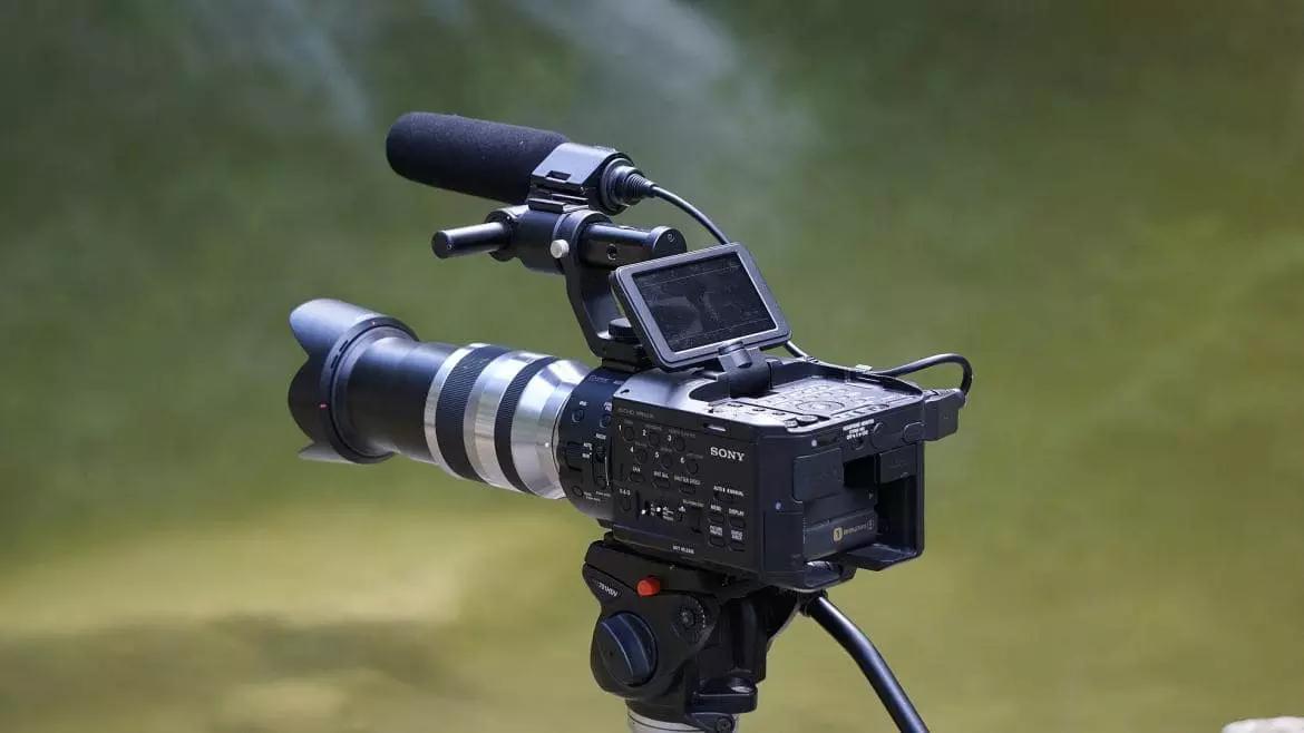 Per avere un corso di arabo gratis puoi guardare film, video e ascoltare podcast.