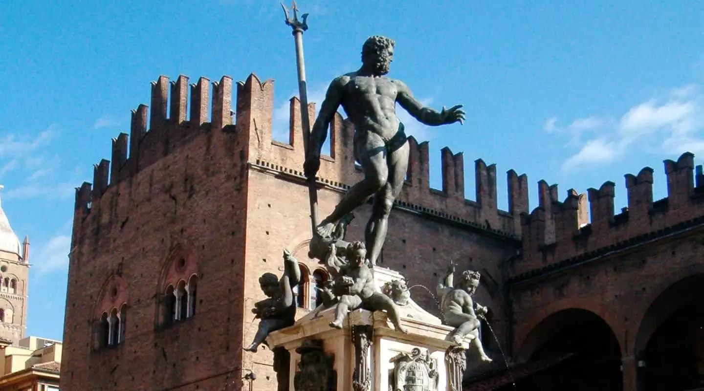 Nel capoluogo emiliano puoi trovare il corso di arabo letterario dell'Università di Bologna.