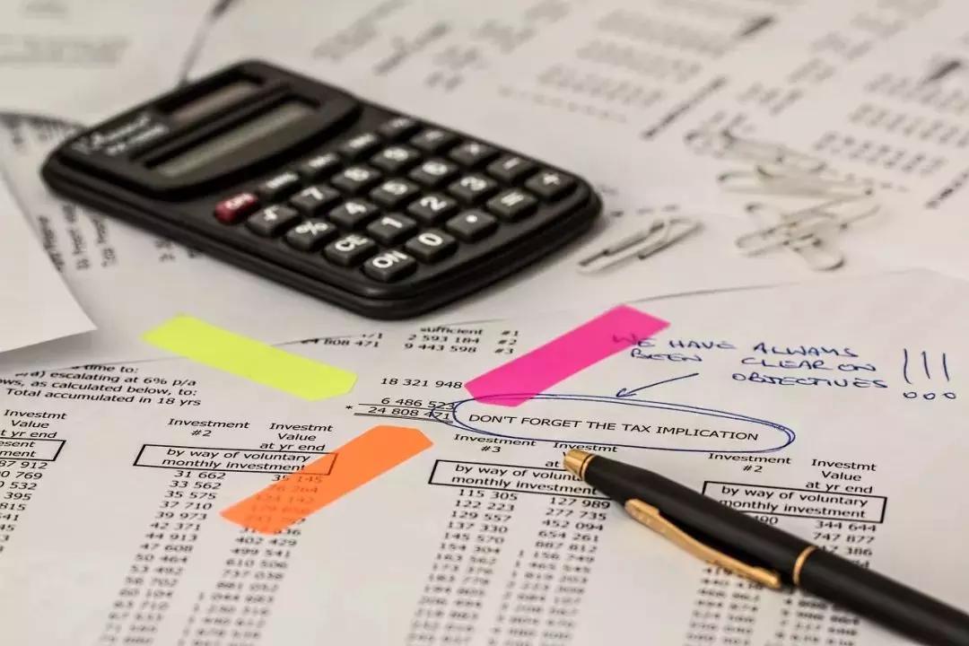 Con un insegnante con partita Iva devi solo preoccuparti di chiedere se il prezzo della lezione include l'Iva.