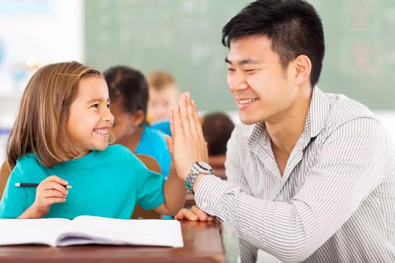 Oltre a essere qualificato il tuo insegnante deve avere un buon metodo di studi.